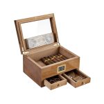 Cave à cigares luxe bois miel, écran LCD, intérieur cèdre espagnol, accessoires.
