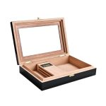 Cave à cigares Havane premium, bois laqué noir, hygromètre numérique, fenêtre transparente et détails dorés.
