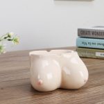 Cendrier céramique - Poitrine de femme – Image 2