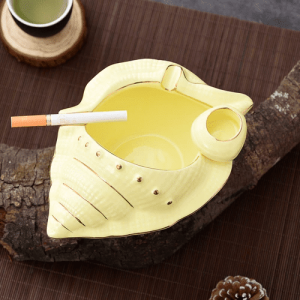 Cendrier en forme de coquillage, jaune