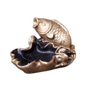 Cendrier décoratif asiatique poisson en résine bronze vieilli, motif feuille de lotus noir.