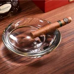 Cendrier-cigare-en-verre-design