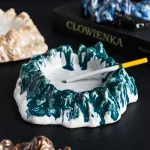 Cendrier-design-montagne-en-ceramique
