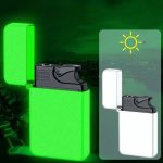 Briquet essence phosphorescent vert néon en métal, design classique et moderne.
